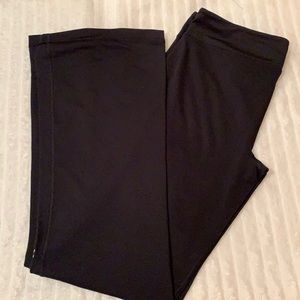 Under Armor black leggings